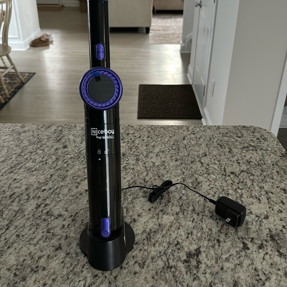 Nicebay by WHALL hand held vaccum- brand new never used